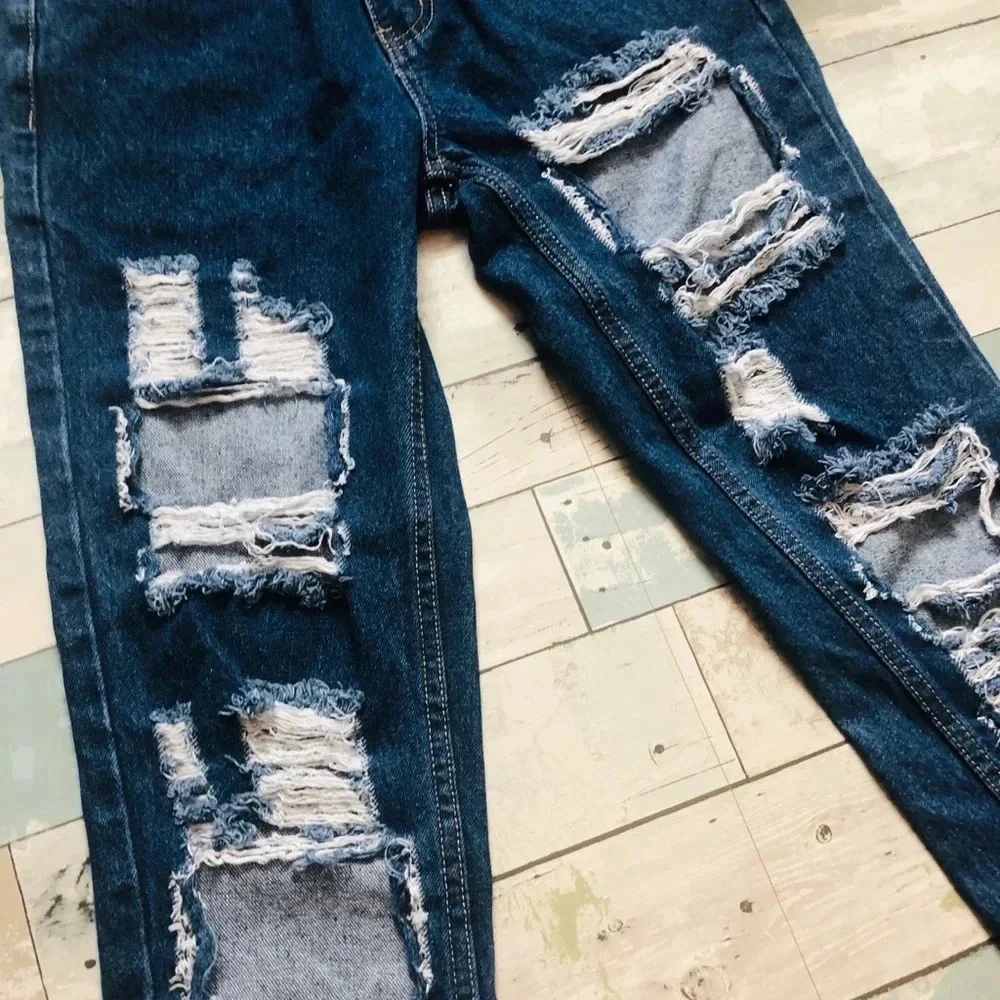 ⭐️The Rockin Rev Maisie Distressed Mom Jean - Picture 4 of 6